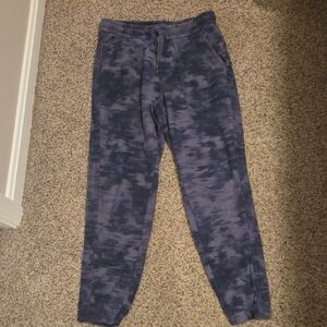 Athleta Women's Purple Patterned Joggers